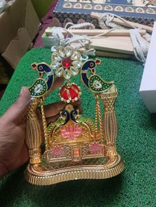 Krishna Jhula Showpiece
