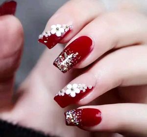 Floral Press-On Nail Set