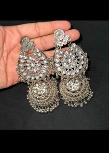 Earings