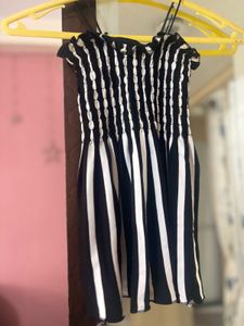 Striped Black &amp; White Cute Top