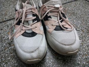 Zudio Footwear 39