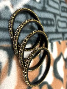 Sparkling Bangle Set Black nd Silver