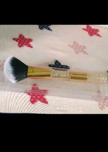 Faces Canada Makeup Brush