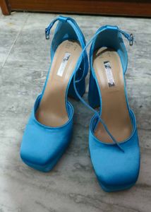 🇮🇪Imported Primark Blue Heels🇮🇪