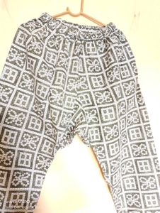 White &amp; Green Printed Kurti