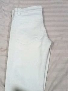 its straight fit white pant