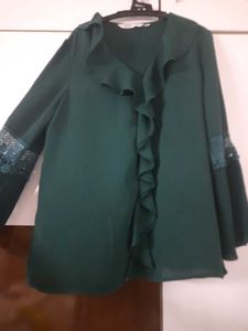 Gipsy Ruffles Top With Lace Sleeves M