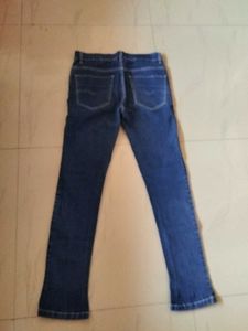 Kisi Ko Chahiye Yeh Jeans
