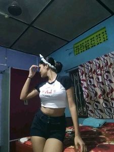 California LA Graphic Tee