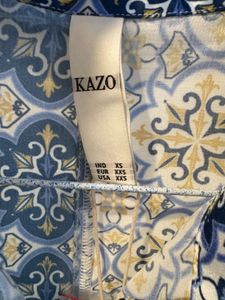 Kazo Shirt with Tile Print, Tie-up Style.