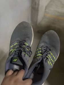 Nike Sneakers - Grey