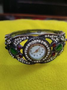 Kada Watch