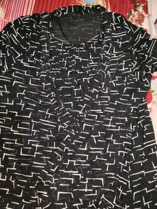 Patterned Black &amp; White Top