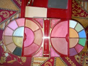 Eye Shadow Palatte