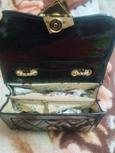 Beutiful Girls Slingbag