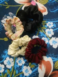Korean Minimalist Hair Scrunchie – Gentle on Hai