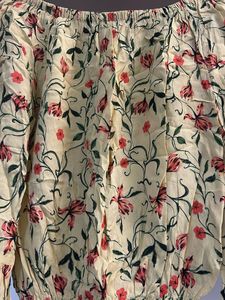 Code Floral Crop top with beautiful sleeves “S”