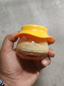 Dot &amp; Key Moisturaizer