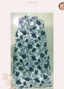 Women Floral Printed Regular Kurta With Pant