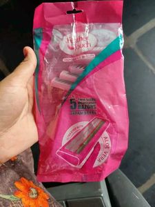 Pink Disposable Razors