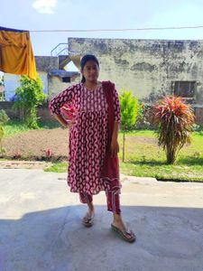 Maroon Paisley Print Kurti Set