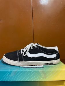 Black &amp; White Casual Sneakers