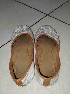 White Embellished Jutti