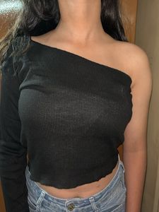 Chic Black One-Shoulder Top