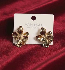 Flower Stud Earrings✨🪩