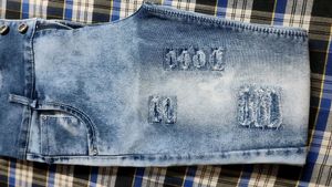 High Waist Jeans.. 32