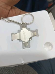 128 GB ALL IN ONE WORKING (VERILUX) FLASH DRIVE..