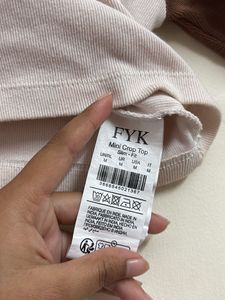 BABY GIRL crop top