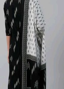 Black &amp; White Printed Kurta Set