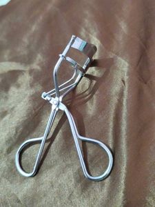 Eyelash Curler