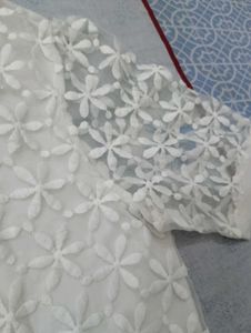 Kiabi White Floral Tee