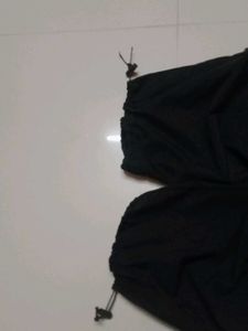 Black Cargo Pants - Relaxed Fit