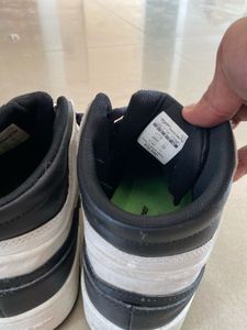 Cool Black/White Sneakers