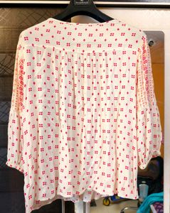💯TRENDY FLORAL CONFORTABLE TOP ✅LIKE NEW❗👌🏻