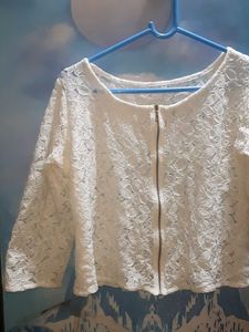 Stretchable Lace Zip-Up Top
