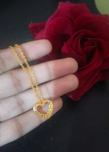 Minimial Aesthetic Artificial Heart Chain