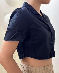 H&amp;M black crop shirt
