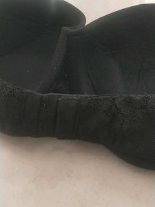34C Black Bra(Victoria&#39;s secret)