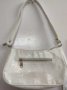 Chic Shoulder Bag with Chain Detail