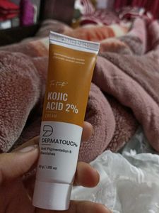 Anyi Pigmentation & Blemishes