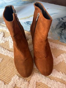 Solid Brown Suede Boots