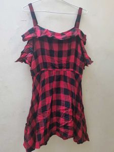 ONLY Off Shoulder Red And Black Dress