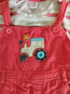 New Offer.. 70% Off For Unisex Kids Wear..pink Colour Jumpsuits... No Damages At All.. Rarely Used One... Grab It Soon