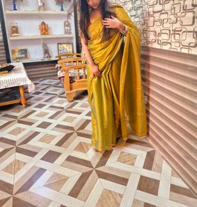Jimmy Choo Fabric Saree With Unstitch Blouse
