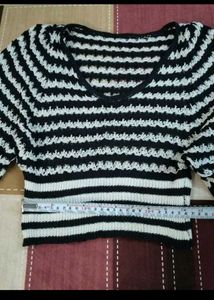 Striped Knit Cropped Top