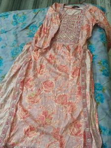 Floral Embroidered Kurta